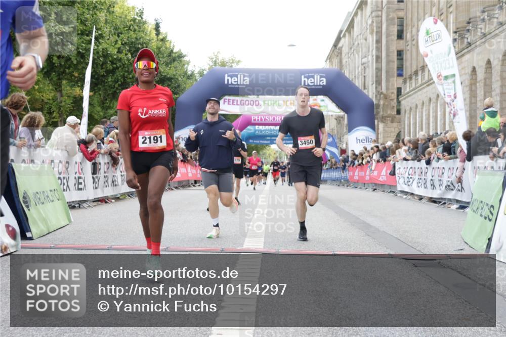 06.09.2026 - CURREX Alsterlauf Yannick Fuchs http://msf.ph/oto/10154297 06.09.2026 09:52:15 Ziel 2118, 2191, 2284, 2758, 3289, 3301, 3450, 3789, 3839, 4462, 4567, 5129, 5287, 8071 meine-sportfotos.de