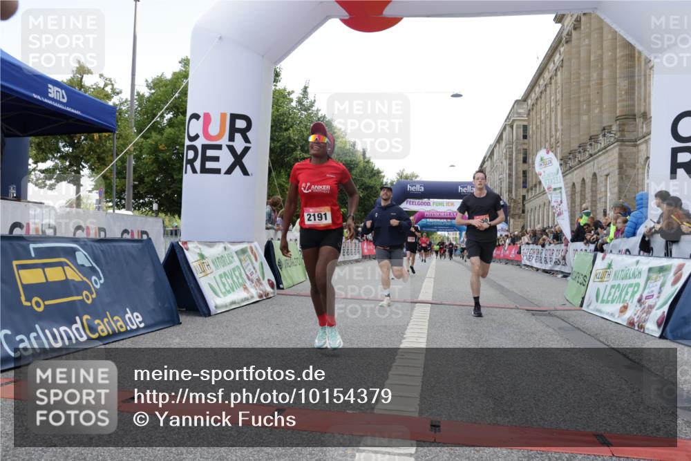 06.09.2026 - CURREX Alsterlauf Yannick Fuchs http://msf.ph/oto/10154379 06.09.2026 09:52:16 Ziel 2118, 2191, 2284, 2758, 3289, 3301, 3450, 3789, 3839, 4462, 4567, 5129, 5287, 8071 meine-sportfotos.de
