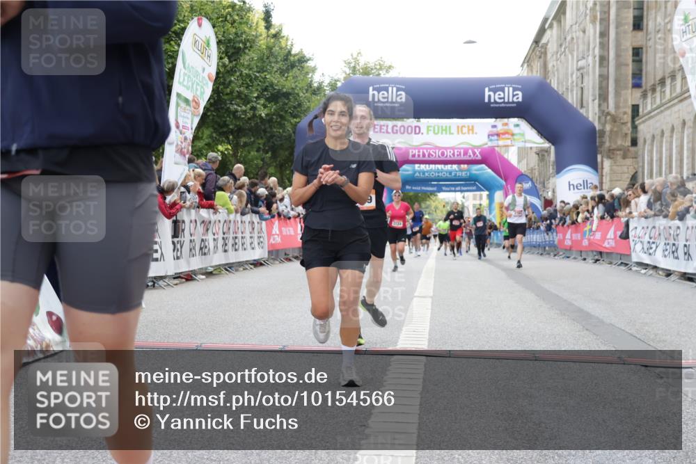 06.09.2026 - CURREX Alsterlauf Yannick Fuchs http://msf.ph/oto/10154566 06.09.2026 09:52:18 Ziel 2118, 2191, 2284, 2758, 2765, 3124, 3289, 3450, 3789, 4301, 4462, 5129, 5287, 8071 meine-sportfotos.de