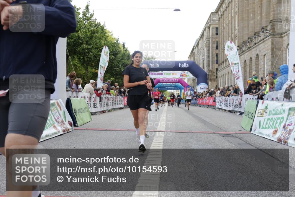 06.09.2026 - CURREX Alsterlauf Yannick Fuchs http://msf.ph/oto/10154593 06.09.2026 09:52:18 Ziel 2118, 2191, 2284, 2758, 2765, 3124, 3289, 3450, 3789, 4301, 4462, 5129, 5287, 8071 meine-sportfotos.de