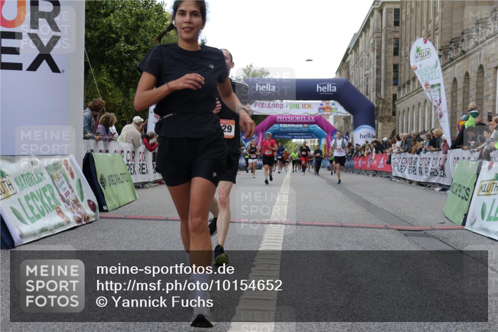 06.09.2026 - CURREX Alsterlauf Yannick Fuchs http://msf.ph/oto/10154652 06.09.2026 09:52:19 Ziel 2118, 2191, 2284, 2758, 2765, 3124, 3289, 3450, 3789, 4301, 4462, 5129, 5287, 8071 meine-sportfotos.de