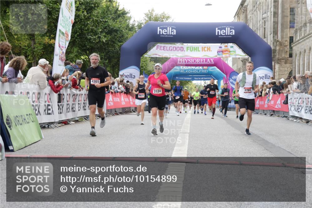 06.09.2026 - CURREX Alsterlauf Yannick Fuchs http://msf.ph/oto/10154899 06.09.2026 09:52:21 Ziel 2191, 2758, 2765, 3124, 3289, 3450, 4301, 5129, 5287, 5677 meine-sportfotos.de