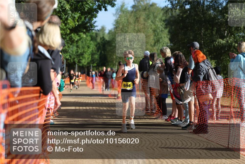 06.09.2026 - 20. Norderstedt Triathlon Mo-Foto http://msf.ph/oto/10156020 06.09.2026 09:42:53 Laufen 694, 656, 656, 697, 697, 698 meine-sportfotos.de