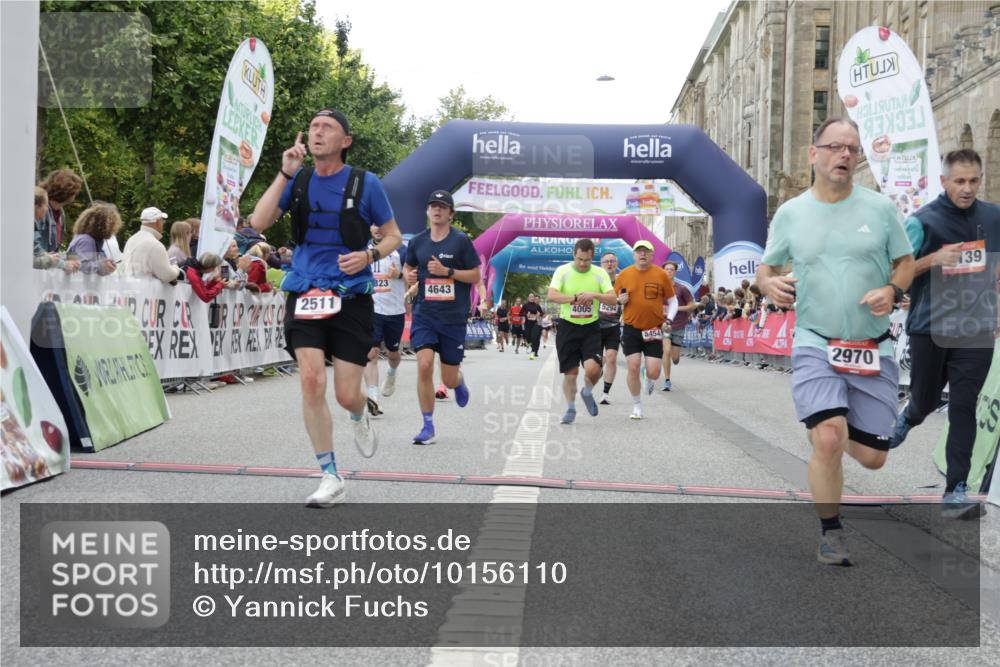 06.09.2026 - CURREX Alsterlauf Yannick Fuchs http://msf.ph/oto/10156110 06.09.2026 09:52:28 Ziel 2495, 2511, 2529, 2765, 2970, 3124, 3217, 3316, 4005, 4301, 4643, 4935, 5294, 5323, 5454, 5677, 6139 meine-sportfotos.de