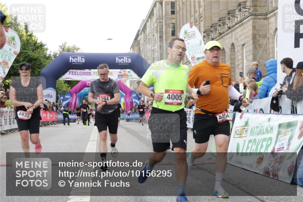 06.09.2026 - CURREX Alsterlauf Yannick Fuchs http://msf.ph/oto/10156295 06.09.2026 09:52:31 Ziel 2495, 2511, 2529, 2970, 3217, 3316, 4005, 4643, 4935, 5294, 5323, 5454, 5677, 6139 meine-sportfotos.de
