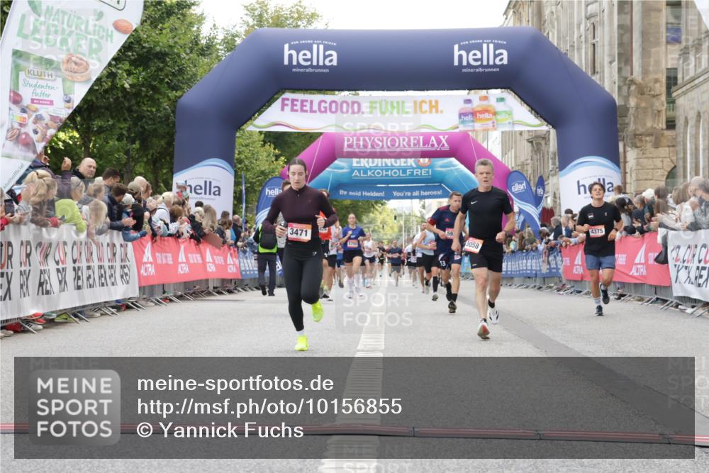06.09.2026 - CURREX Alsterlauf Yannick Fuchs http://msf.ph/oto/10156855 06.09.2026 09:52:35 Ziel 2511, 2529, 2970, 3058, 3471, 4005, 4375, 4643, 4935, 5294, 5323, 5454, 5928, 6139, 8226 meine-sportfotos.de