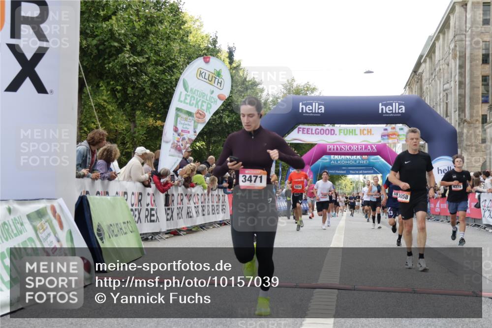 06.09.2026 - CURREX Alsterlauf Yannick Fuchs http://msf.ph/oto/10157039 06.09.2026 09:52:37 Ziel 2529, 2936, 3058, 3380, 3471, 4005, 4375, 4643, 4826, 4935, 5294, 5323, 5454, 5750, 5928, 8226 meine-sportfotos.de
