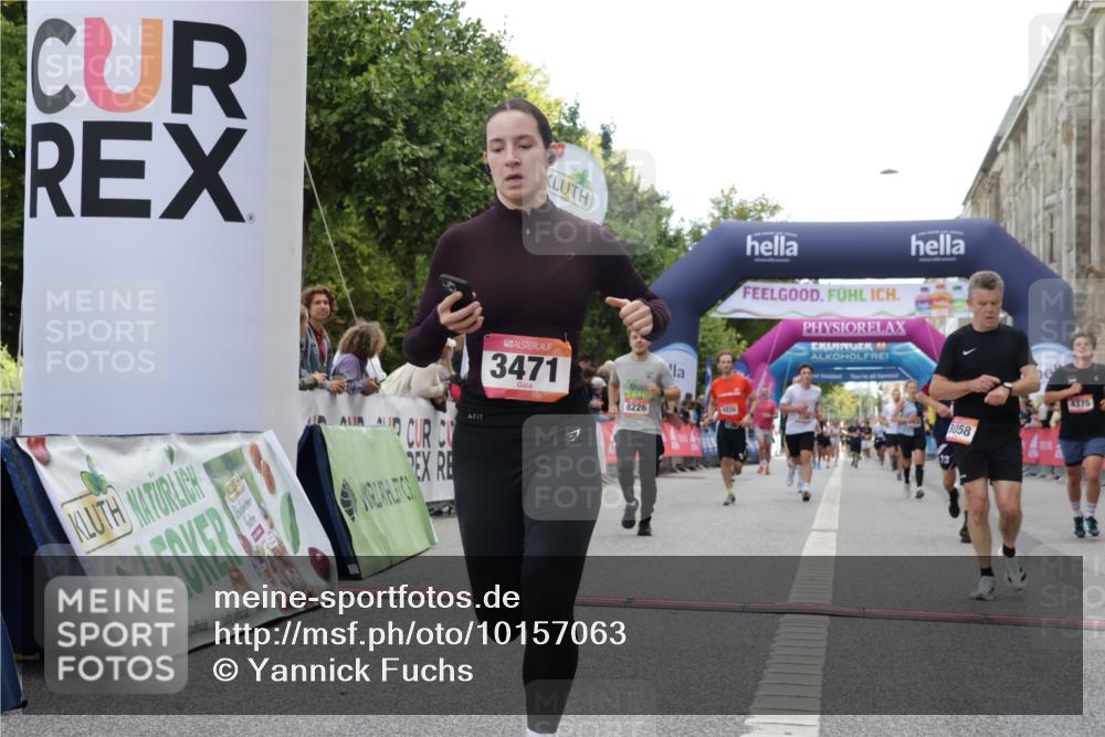 06.09.2026 - CURREX Alsterlauf Yannick Fuchs http://msf.ph/oto/10157063 06.09.2026 09:52:37 Ziel 2529, 2936, 3058, 3380, 3471, 4005, 4375, 4643, 4826, 4935, 5294, 5323, 5454, 5750, 5928, 8226 meine-sportfotos.de