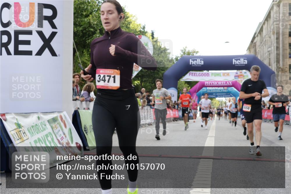 06.09.2026 - CURREX Alsterlauf Yannick Fuchs http://msf.ph/oto/10157070 06.09.2026 09:52:38 Ziel 2529, 2936, 3058, 3380, 3471, 4375, 4826, 4935, 5294, 5454, 5750, 5928, 8226 meine-sportfotos.de