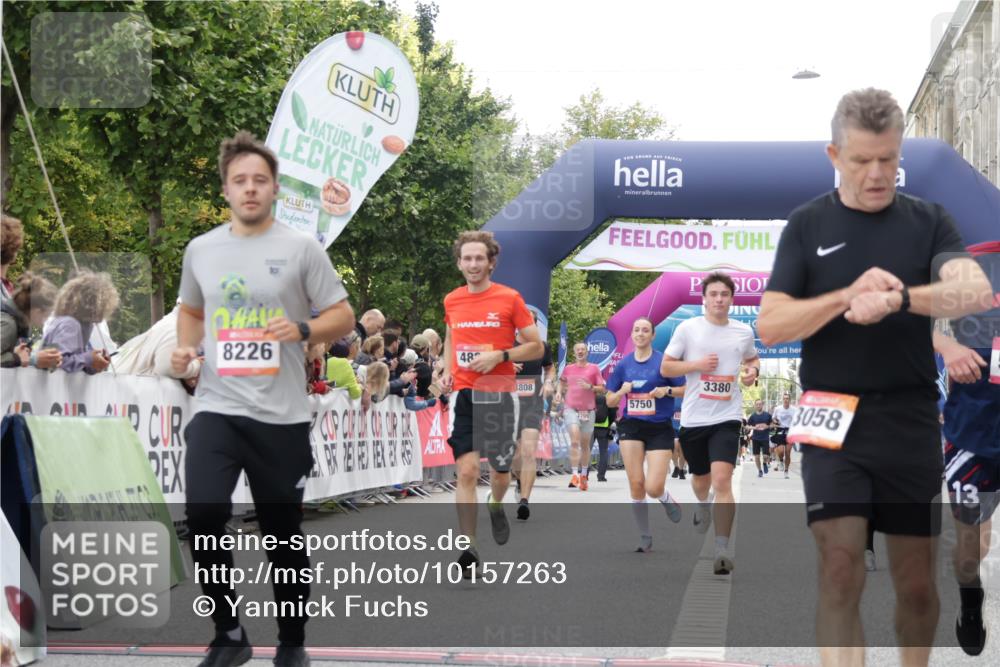 06.09.2026 - CURREX Alsterlauf Yannick Fuchs http://msf.ph/oto/10157263 06.09.2026 09:52:40 Ziel 2529, 2936, 3058, 3380, 3471, 3808, 4375, 4457, 4826, 5750, 5928, 8226 meine-sportfotos.de