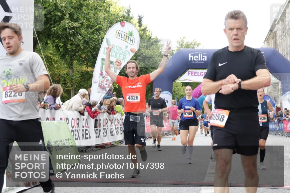 06.09.2026 - CURREX Alsterlauf Yannick Fuchs http://msf.ph/oto/10157398 06.09.2026 09:52:41 Ziel 2936, 3058, 3380, 3471, 3808, 4375, 4457, 4826, 5750, 5928, 8226 meine-sportfotos.de