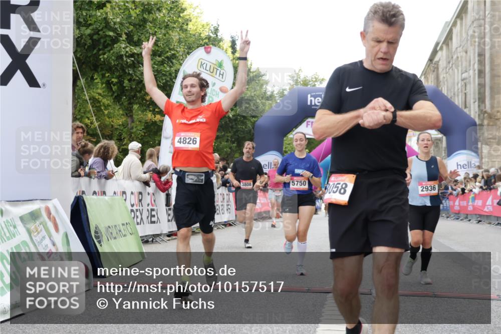 06.09.2026 - CURREX Alsterlauf Yannick Fuchs http://msf.ph/oto/10157517 06.09.2026 09:52:41 Ziel 2936, 3058, 3380, 3471, 3808, 4375, 4457, 4826, 5750, 5928, 8226 meine-sportfotos.de