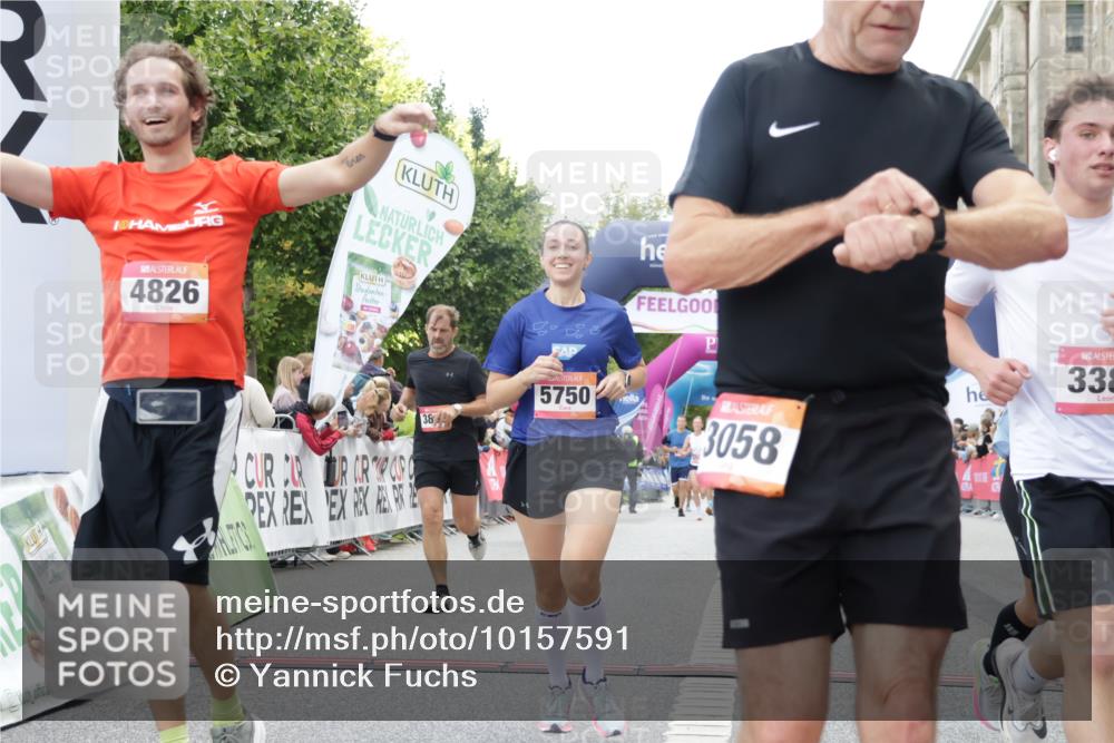 06.09.2026 - CURREX Alsterlauf Yannick Fuchs http://msf.ph/oto/10157591 06.09.2026 09:52:42 Ziel 2799, 2936, 3058, 3380, 3471, 3808, 4375, 4457, 4826, 5750, 5928, 8226 meine-sportfotos.de