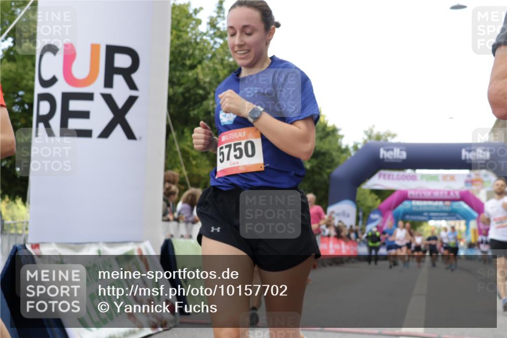 06.09.2026 - CURREX Alsterlauf Yannick Fuchs http://msf.ph/oto/10157702 06.09.2026 09:52:43 Ziel 2799, 2936, 3058, 3380, 3471, 3808, 4375, 4457, 4826, 5750, 5928, 8226 meine-sportfotos.de