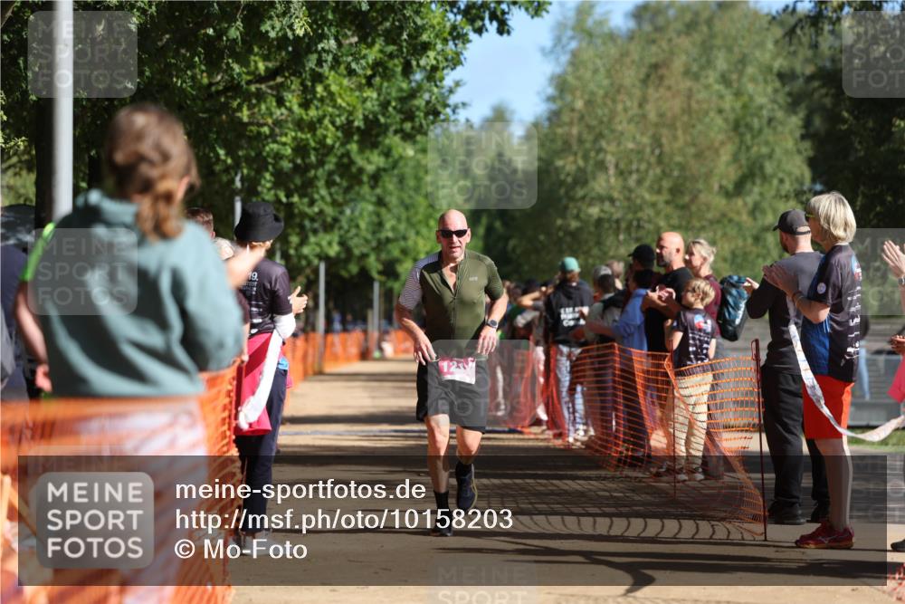 06.09.2026 - 20. Norderstedt Triathlon Mo-Foto http://msf.ph/oto/10158203 06.09.2026 10:33:52 Laufen 1211, 1211 meine-sportfotos.de