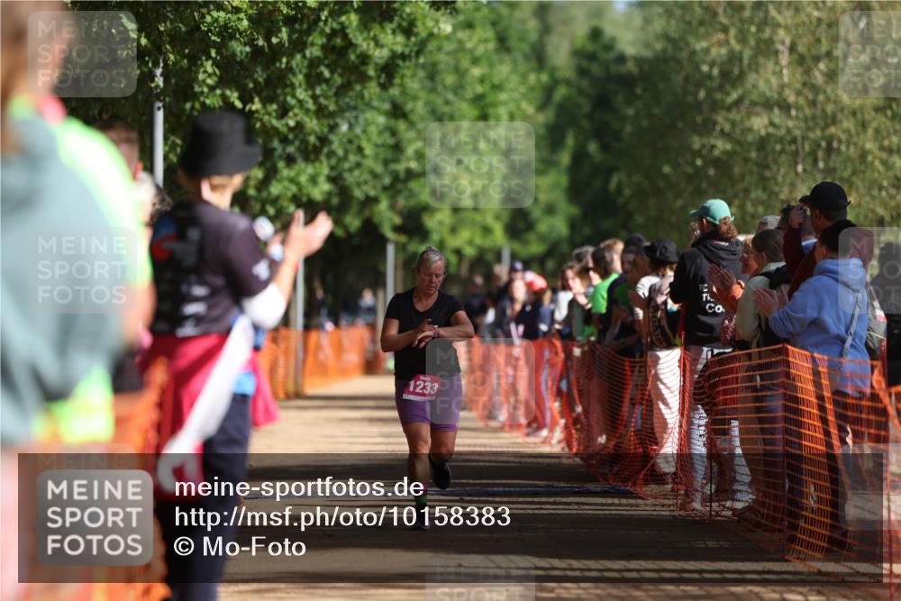 06.09.2026 - 20. Norderstedt Triathlon Mo-Foto http://msf.ph/oto/10158383 06.09.2026 10:35:09 Laufen 1233, 1233 meine-sportfotos.de