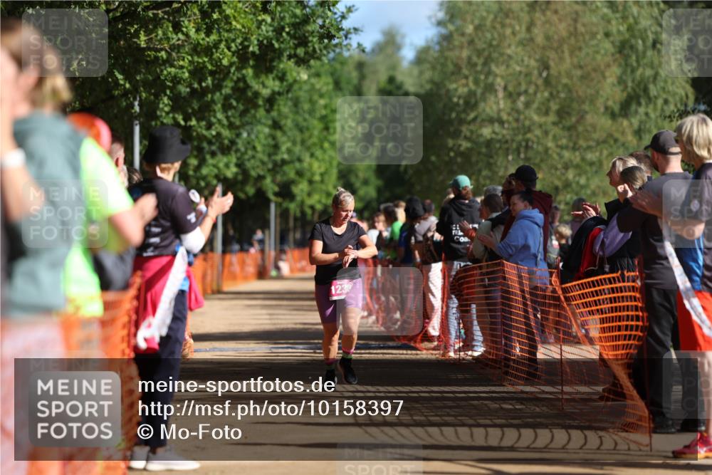 06.09.2026 - 20. Norderstedt Triathlon Mo-Foto http://msf.ph/oto/10158397 06.09.2026 10:35:10 Laufen 123, 1233 meine-sportfotos.de
