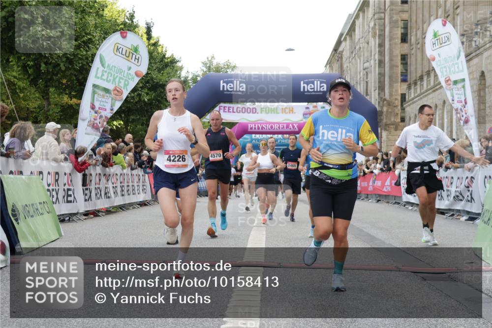 06.09.2026 - CURREX Alsterlauf Yannick Fuchs http://msf.ph/oto/10158413 06.09.2026 09:52:50 Ziel 2438, 2465, 2510, 2799, 3135, 3808, 3954, 3971, 4226, 4457, 4570, 6232, 8025, 8324 meine-sportfotos.de
