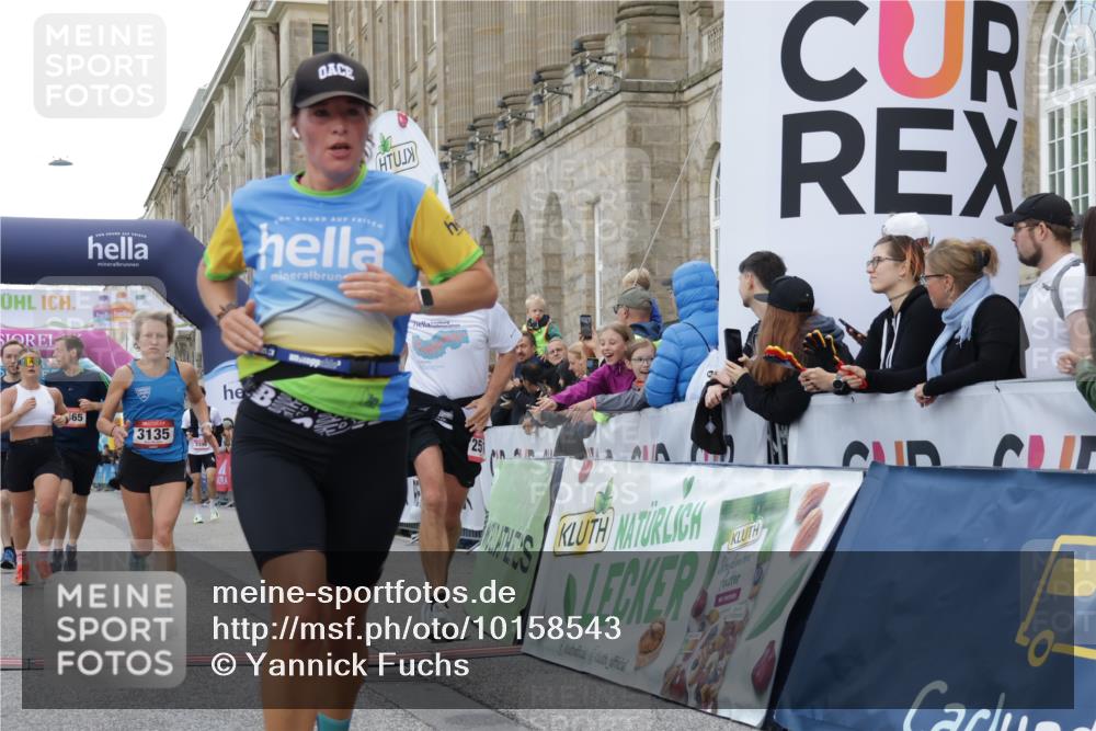 06.09.2026 - CURREX Alsterlauf Yannick Fuchs http://msf.ph/oto/10158543 06.09.2026 09:52:51 Ziel 2438, 2465, 2510, 2799, 3135, 3808, 3954, 3971, 4226, 4457, 4570, 6232, 8025, 8324 meine-sportfotos.de