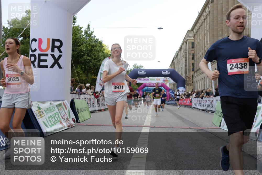 06.09.2026 - CURREX Alsterlauf Yannick Fuchs http://msf.ph/oto/10159069 06.09.2026 09:52:56 Ziel 2336, 2438, 2465, 2510, 3135, 3954, 3971, 4226, 4570, 4780, 4781, 5048, 5522, 6062, 6232, 6314, 8025, 8324 meine-sportfotos.de