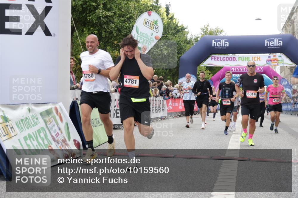 06.09.2026 - CURREX Alsterlauf Yannick Fuchs http://msf.ph/oto/10159560 06.09.2026 09:52:59 Ziel 2336, 2438, 2464, 2465, 2510, 2930, 3135, 3594, 3954, 3971, 4329, 4570, 4780, 4781, 5048, 5522, 6062, 6141, 6314, 8025, 8190, 8324 meine-sportfotos.de