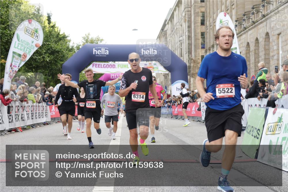 06.09.2026 - CURREX Alsterlauf Yannick Fuchs http://msf.ph/oto/10159638 06.09.2026 09:53:00 Ziel 2336, 2438, 2464, 2465, 2930, 3594, 3913, 3954, 3971, 4329, 4780, 4781, 5048, 5253, 5522, 6062, 6141, 6156, 6314, 8025, 8190, 8334 meine-sportfotos.de