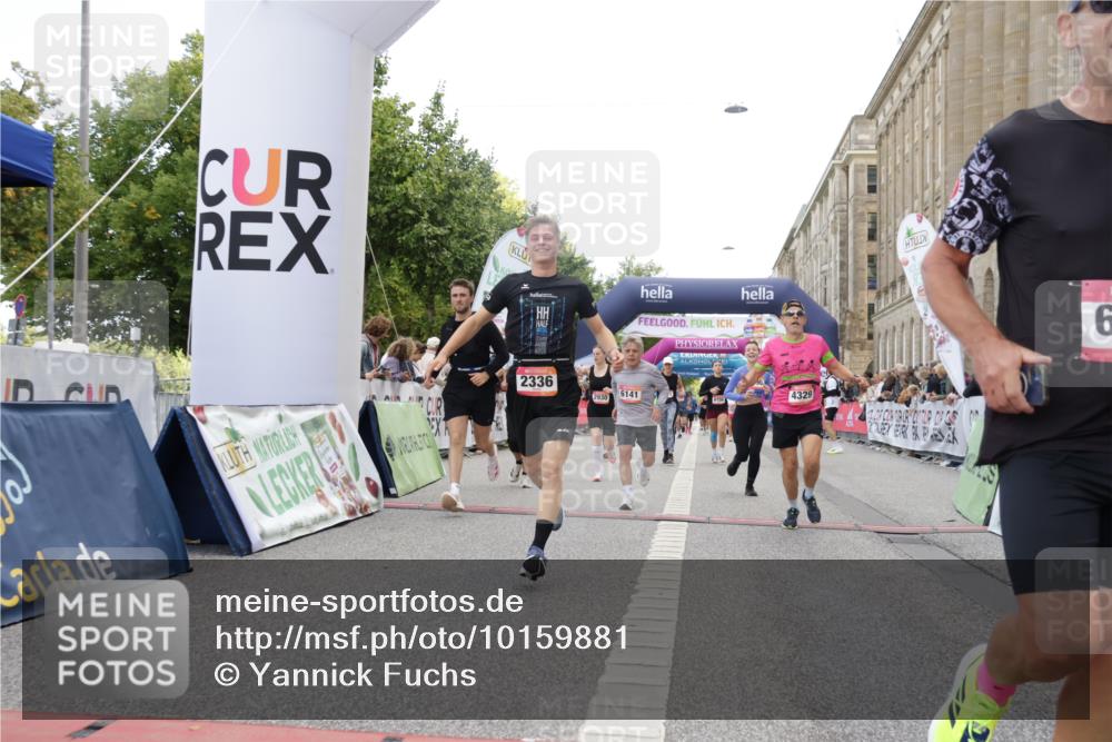 06.09.2026 - CURREX Alsterlauf Yannick Fuchs http://msf.ph/oto/10159881 06.09.2026 09:53:01 Ziel 2336, 2438, 2464, 2465, 2930, 3594, 3913, 3954, 3971, 4329, 4780, 4781, 5048, 5253, 5522, 6062, 6141, 6156, 6314, 8025, 8190, 8334 meine-sportfotos.de
