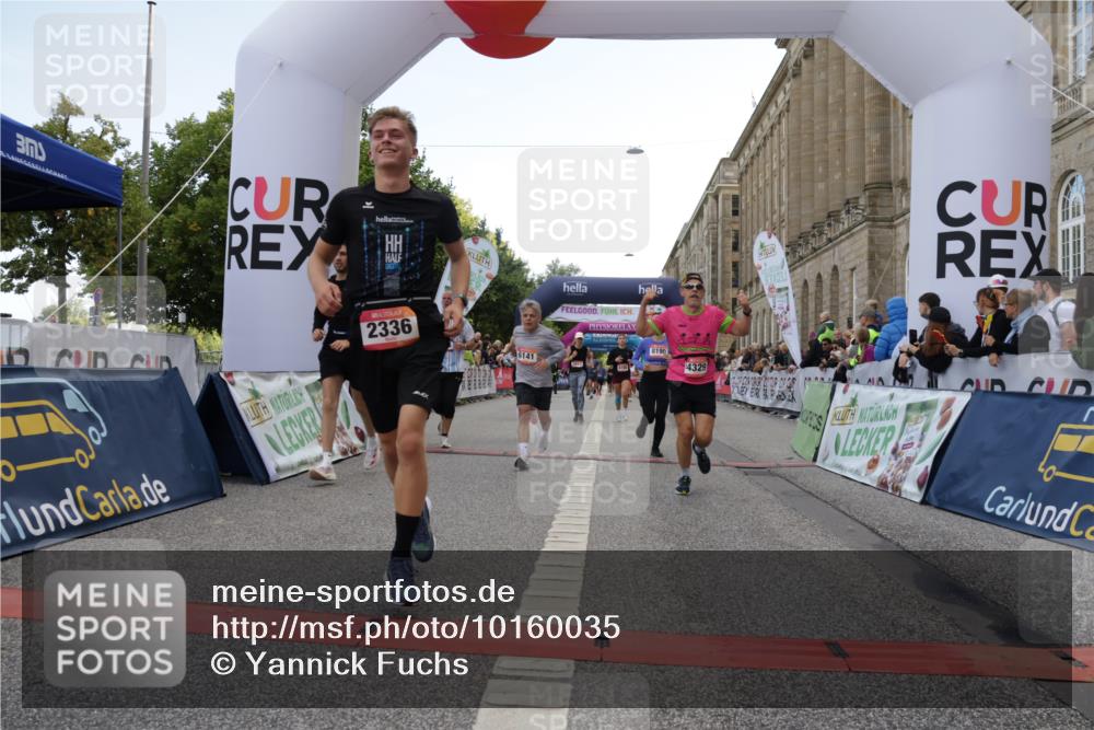 06.09.2026 - CURREX Alsterlauf Yannick Fuchs http://msf.ph/oto/10160035 06.09.2026 09:53:02 Ziel 2336, 2464, 2930, 3594, 3913, 3971, 4329, 4780, 4781, 5048, 5253, 5522, 6062, 6141, 6156, 6314, 8190, 8334 meine-sportfotos.de
