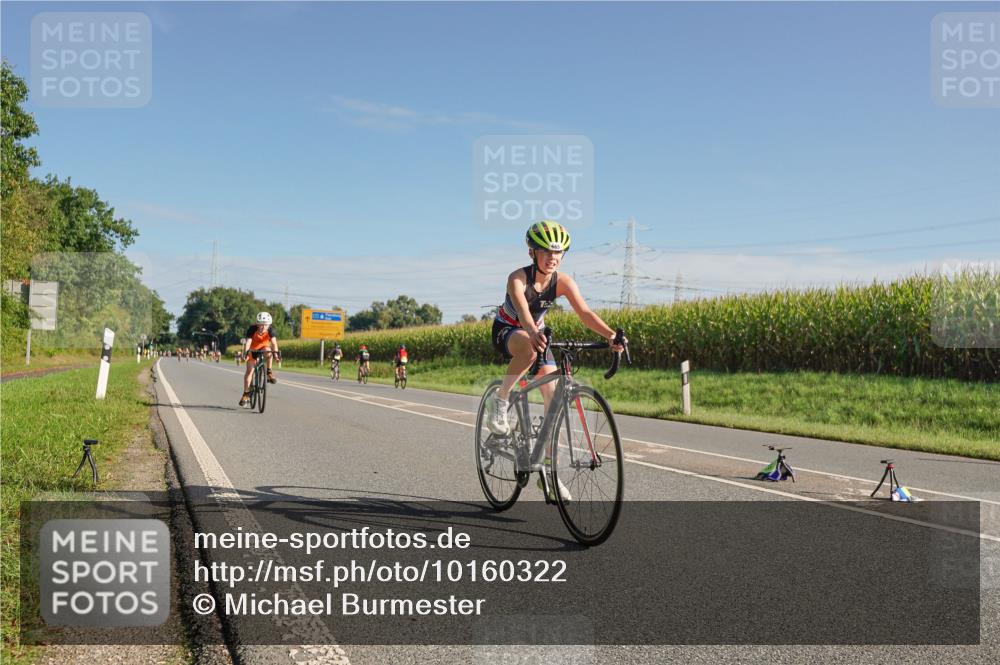 06.09.2026 - 20. Norderstedt Triathlon Michael Burmester http://msf.ph/oto/10160322 06.09.2026 09:37:16 Radfahren 651, 665 meine-sportfotos.de