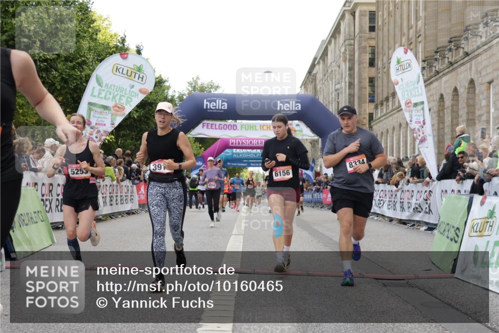 06.09.2026 - CURREX Alsterlauf Yannick Fuchs http://msf.ph/oto/10160465 06.09.2026 09:53:04 Ziel 2336, 2464, 2930, 3594, 3913, 4269, 4329, 4336, 4780, 4781, 5048, 5202, 5253, 5522, 6062, 6141, 6156, 6314, 8190, 8334 meine-sportfotos.de