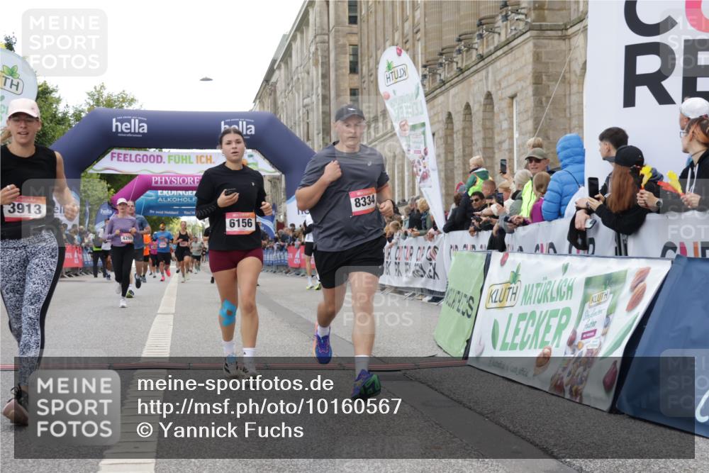 06.09.2026 - CURREX Alsterlauf Yannick Fuchs http://msf.ph/oto/10160567 06.09.2026 09:53:05 Ziel 2336, 2464, 2930, 3594, 3913, 4269, 4329, 4336, 4539, 4760, 4780, 4781, 5202, 5253, 5522, 6062, 6141, 6156, 6314, 8190, 8334 meine-sportfotos.de