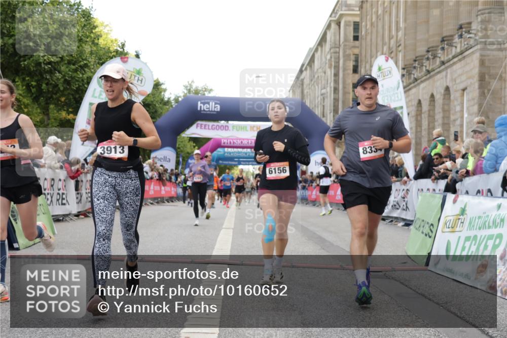 06.09.2026 - CURREX Alsterlauf Yannick Fuchs http://msf.ph/oto/10160652 06.09.2026 09:53:05 Ziel 2336, 2464, 2930, 3594, 3913, 4269, 4329, 4336, 4539, 4760, 4780, 4781, 5202, 5253, 5522, 6062, 6141, 6156, 6314, 8190, 8334 meine-sportfotos.de