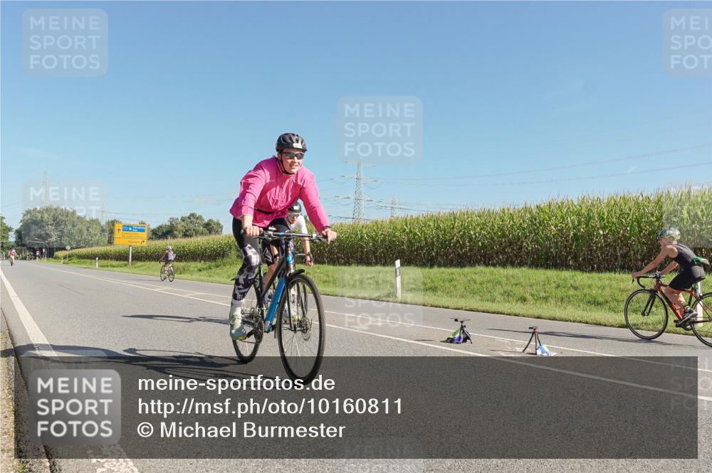 06.09.2026 - 20. Norderstedt Triathlon Michael Burmester http://msf.ph/oto/10160811 06.09.2026 10:33:32 Radfahren 735, 1214, 1227 meine-sportfotos.de