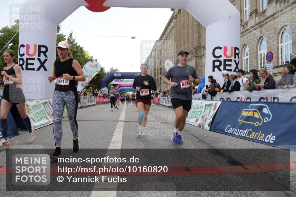 06.09.2026 - CURREX Alsterlauf Yannick Fuchs http://msf.ph/oto/10160820 06.09.2026 09:53:06 Ziel 2336, 2464, 2930, 3594, 3913, 4269, 4329, 4336, 4539, 4760, 4780, 4781, 5202, 5253, 5522, 6141, 6156, 6314, 8190, 8334 meine-sportfotos.de