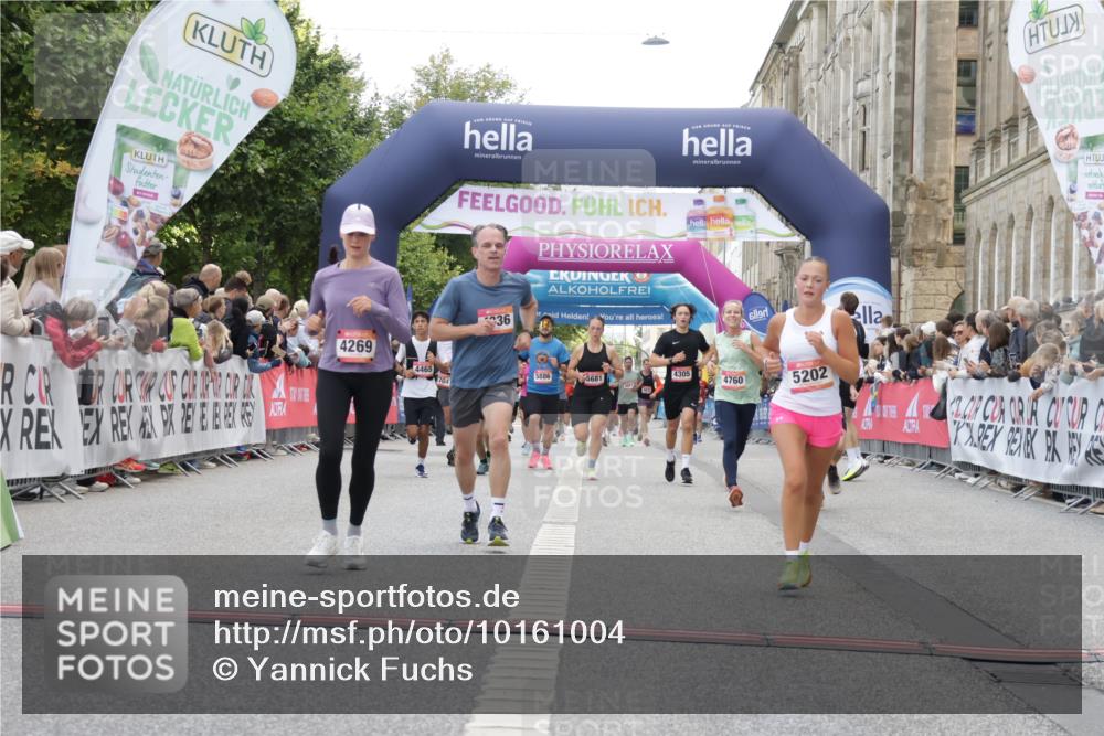 06.09.2026 - CURREX Alsterlauf Yannick Fuchs http://msf.ph/oto/10161004 06.09.2026 09:53:07 Ziel 2336, 2464, 2704, 2930, 3594, 3913, 4269, 4305, 4329, 4336, 4465, 4539, 4760, 5202, 5253, 5522, 5681, 5935, 6141, 6156, 6314, 8190, 8334 meine-sportfotos.de