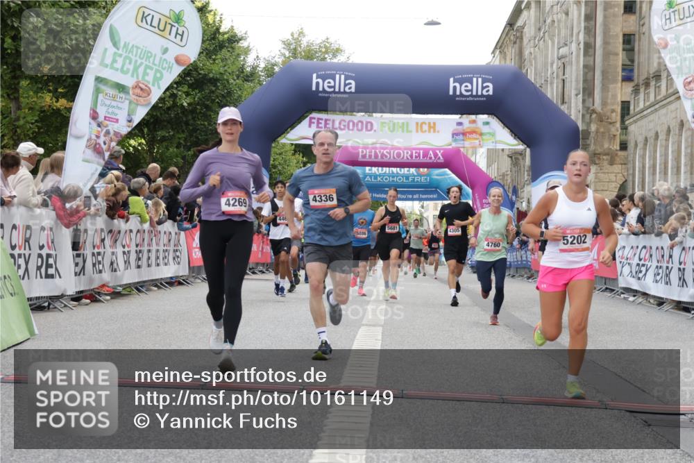 06.09.2026 - CURREX Alsterlauf Yannick Fuchs http://msf.ph/oto/10161149 06.09.2026 09:53:08 Ziel 2336, 2464, 2704, 2930, 3594, 3913, 4269, 4305, 4329, 4336, 4465, 4539, 4760, 5202, 5253, 5681, 5886, 5935, 6141, 6156, 8190, 8334 meine-sportfotos.de