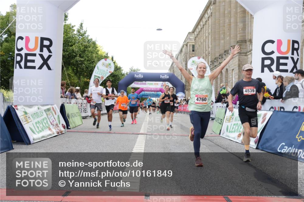 06.09.2026 - CURREX Alsterlauf Yannick Fuchs http://msf.ph/oto/10161849 06.09.2026 09:53:11 Ziel 2704, 3913, 4269, 4305, 4336, 4465, 4539, 4707, 4708, 4760, 5202, 5253, 5681, 5886, 5935, 6156, 8230, 8334 meine-sportfotos.de