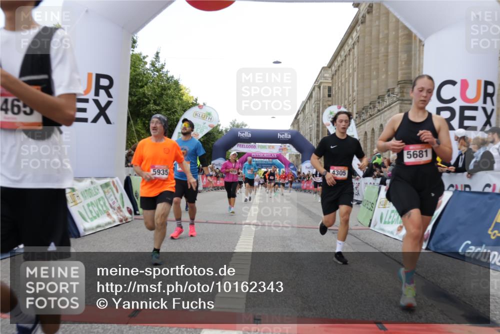 06.09.2026 - CURREX Alsterlauf Yannick Fuchs http://msf.ph/oto/10162343 06.09.2026 09:53:13 Ziel 2704, 4269, 4305, 4336, 4465, 4539, 4584, 4623, 4707, 4708, 4760, 4833, 5202, 5681, 5886, 5935, 8230, 8340 meine-sportfotos.de