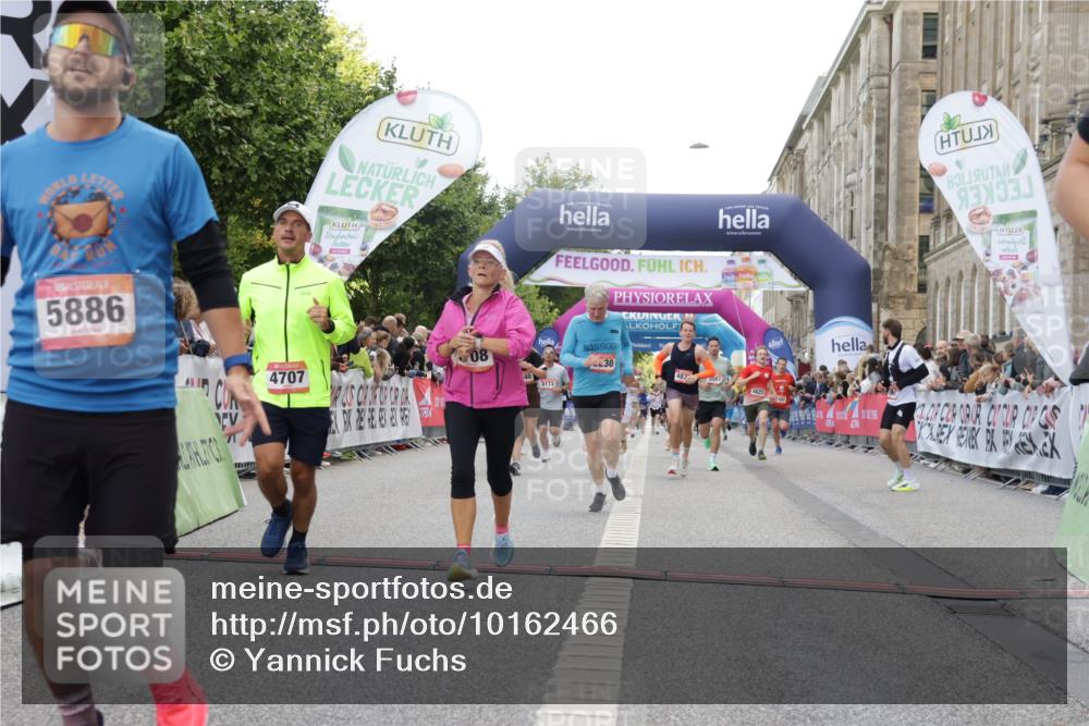 06.09.2026 - CURREX Alsterlauf Yannick Fuchs http://msf.ph/oto/10162466 06.09.2026 09:53:14 Ziel 2036, 2704, 3087, 4269, 4305, 4336, 4465, 4539, 4584, 4623, 4707, 4708, 4760, 4833, 4991, 5202, 5681, 5886, 5935, 8173, 8230, 8340 meine-sportfotos.de