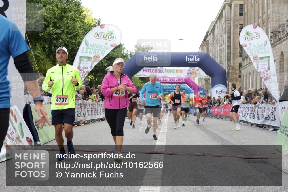 06.09.2026 - CURREX Alsterlauf Yannick Fuchs http://msf.ph/oto/10162566 06.09.2026 09:53:15 Ziel 2036, 2704, 3087, 4269, 4305, 4336, 4465, 4539, 4584, 4623, 4707, 4708, 4760, 4833, 4991, 5202, 5681, 5886, 5935, 5983, 8173, 8187, 8230, 8340 meine-sportfotos.de