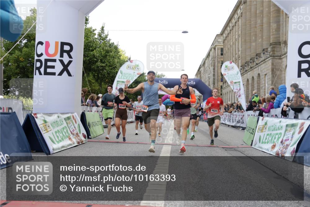 06.09.2026 - CURREX Alsterlauf Yannick Fuchs http://msf.ph/oto/10163393 06.09.2026 09:53:18 Ziel 2036, 2460, 2554, 2704, 3065, 3087, 3395, 3396, 4305, 4465, 4584, 4623, 4707, 4708, 4833, 4991, 5681, 5886, 5935, 5983, 8173, 8187, 8230, 8340 meine-sportfotos.de
