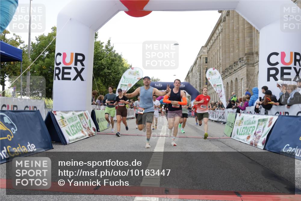 06.09.2026 - CURREX Alsterlauf Yannick Fuchs http://msf.ph/oto/10163447 06.09.2026 09:53:18 Ziel 2036, 2460, 2554, 2704, 3065, 3087, 3395, 3396, 4305, 4465, 4584, 4623, 4707, 4708, 4833, 4991, 5681, 5886, 5935, 5983, 8173, 8187, 8230, 8340 meine-sportfotos.de