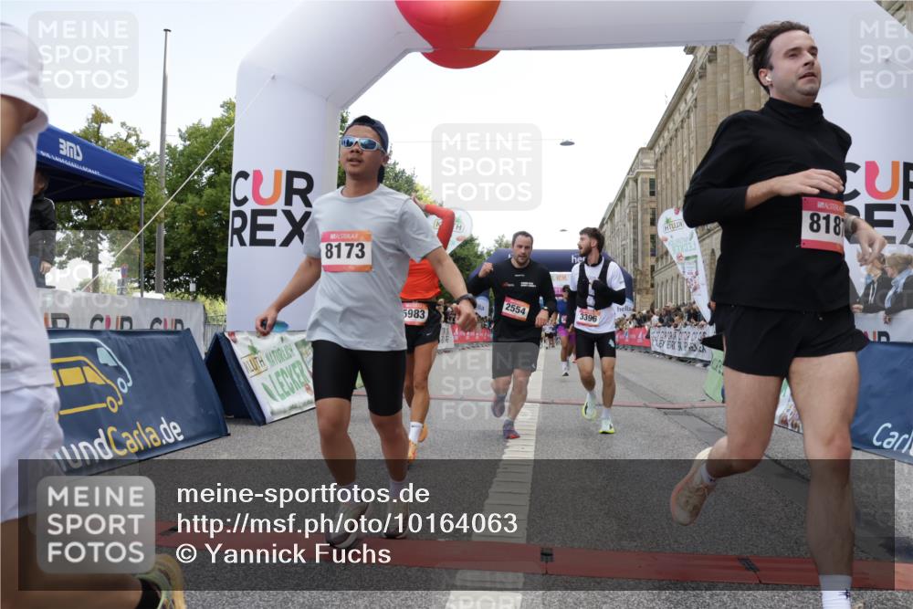 06.09.2026 - CURREX Alsterlauf Yannick Fuchs http://msf.ph/oto/10164063 06.09.2026 09:53:21 Ziel 2036, 2460, 2554, 2561, 3065, 3087, 3395, 3396, 4584, 4623, 4707, 4708, 4833, 4991, 5133, 5983, 8173, 8187, 8230, 8340 meine-sportfotos.de