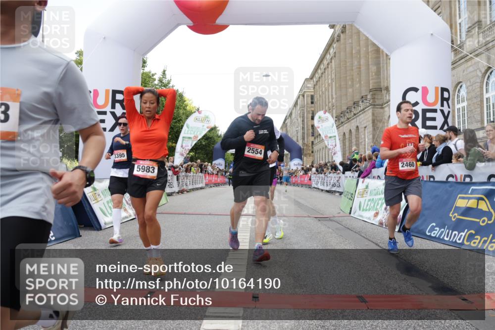 06.09.2026 - CURREX Alsterlauf Yannick Fuchs http://msf.ph/oto/10164190 06.09.2026 09:53:22 Ziel 2036, 2460, 2536, 2554, 2561, 3065, 3087, 3395, 3396, 3953, 4584, 4623, 4707, 4708, 4749, 4833, 4991, 5133, 5983, 8173, 8187, 8230, 8340 meine-sportfotos.de