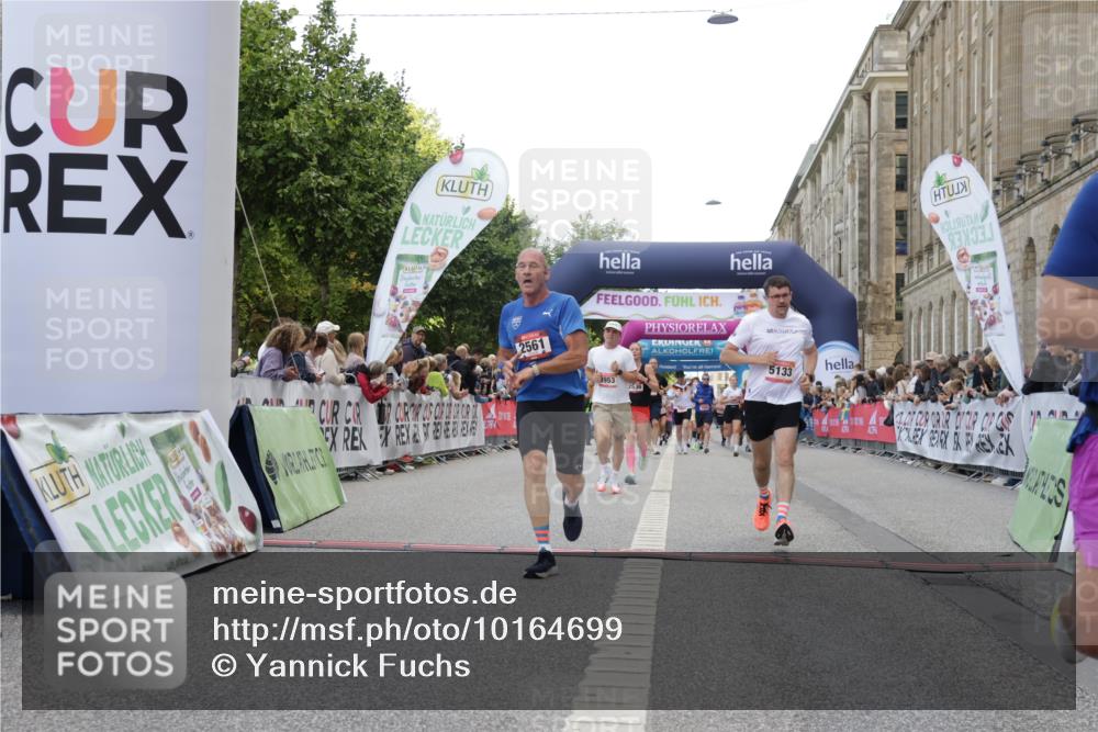 06.09.2026 - CURREX Alsterlauf Yannick Fuchs http://msf.ph/oto/10164699 06.09.2026 09:53:24 Ziel 2036, 2460, 2536, 2554, 2561, 3065, 3087, 3395, 3396, 3953, 4584, 4623, 4749, 4808, 4833, 4991, 5133, 5983, 8173, 8187, 8340 meine-sportfotos.de