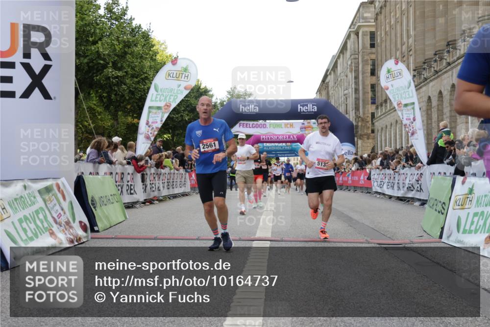 06.09.2026 - CURREX Alsterlauf Yannick Fuchs http://msf.ph/oto/10164737 06.09.2026 09:53:24 Ziel 2036, 2460, 2536, 2554, 2561, 3065, 3087, 3395, 3396, 3953, 4584, 4623, 4749, 4808, 4833, 4991, 5133, 5983, 8173, 8187, 8340 meine-sportfotos.de