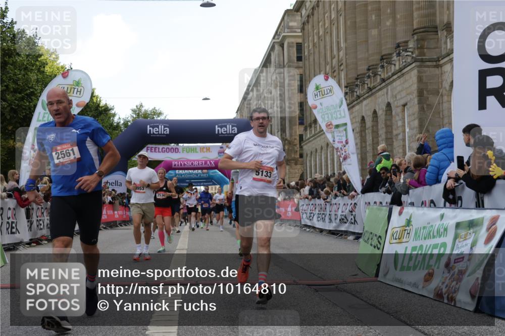 06.09.2026 - CURREX Alsterlauf Yannick Fuchs http://msf.ph/oto/10164810 06.09.2026 09:53:25 Ziel 2036, 2460, 2536, 2554, 2561, 2766, 3065, 3087, 3395, 3396, 3953, 4584, 4623, 4749, 4808, 4833, 4991, 5133, 5983, 8173, 8187, 8340 meine-sportfotos.de