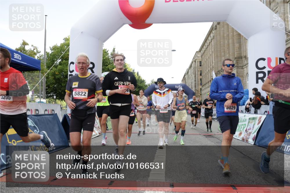 06.09.2026 - CURREX Alsterlauf Yannick Fuchs http://msf.ph/oto/10166531 06.09.2026 09:53:34 Ziel 2536, 2666, 2766, 2782, 3205, 3458, 3531, 3953, 4082, 4283, 4572, 4620, 4749, 4797, 4808, 4832, 4937, 4945, 4980, 5029, 5110, 5236, 5446, 5546, 5656, 5782, 5822, 5839, 6372, 6455, 8006, 8133, 8135 meine-sportfotos.de