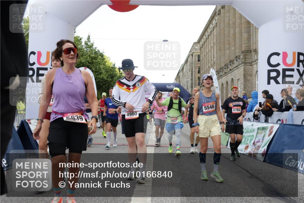 06.09.2026 - CURREX Alsterlauf Yannick Fuchs http://msf.ph/oto/10166840 06.09.2026 09:53:35 Ziel 2666, 2766, 2782, 3205, 3458, 3531, 4082, 4283, 4572, 4620, 4797, 4808, 4832, 4937, 4945, 4980, 5029, 5110, 5236, 5446, 5546, 5656, 5782, 5822, 5839, 6372, 6455, 8006, 8133, 8135 meine-sportfotos.de