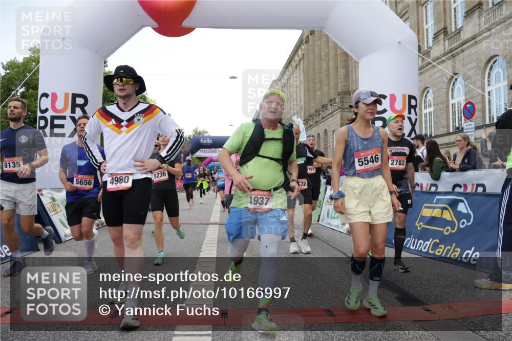 06.09.2026 - CURREX Alsterlauf Yannick Fuchs http://msf.ph/oto/10166997 06.09.2026 09:53:37 Ziel 2666, 2766, 2782, 3205, 3458, 3531, 3964, 4082, 4283, 4572, 4620, 4797, 4832, 4937, 4945, 4980, 5029, 5110, 5119, 5236, 5446, 5546, 5590, 5656, 5782, 5822, 5839, 6372, 6455, 8006, 8133, 8135 meine-sportfotos.de